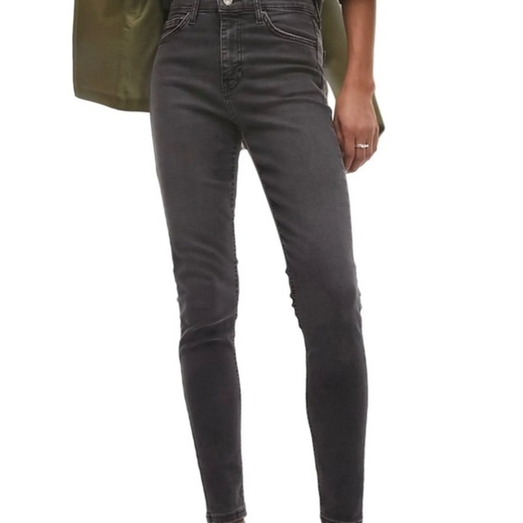 Top Shop Motto. Black High Rise jeans. Slim fit. 28. - Picture 2 of 8